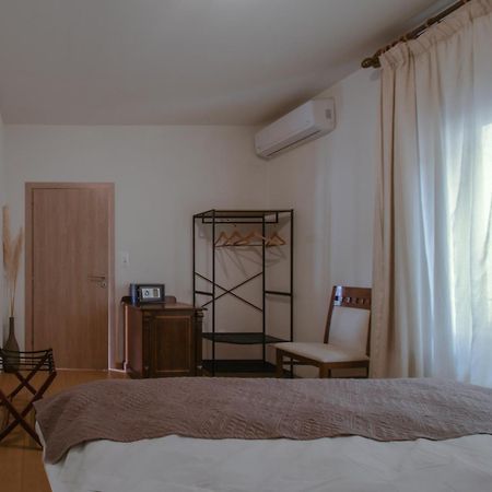 1951 Suites Kalambaka Esterno foto